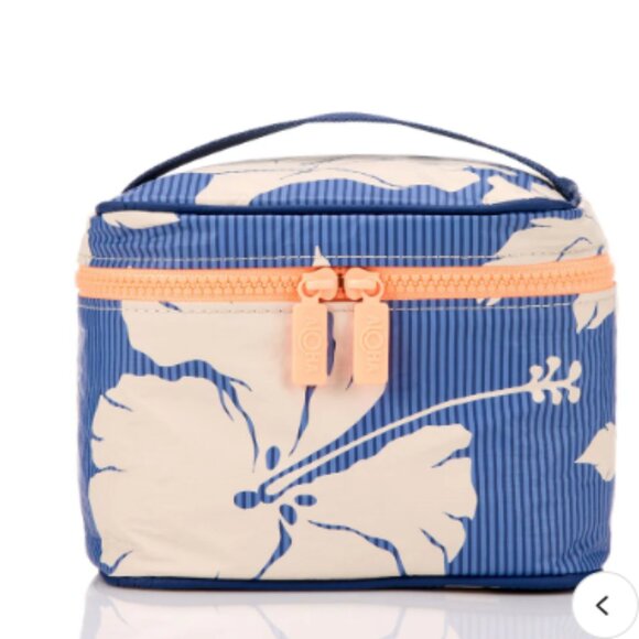 Cabin Crew Kit Salina Tiny Stripe  NWT - Picture 4 of 5